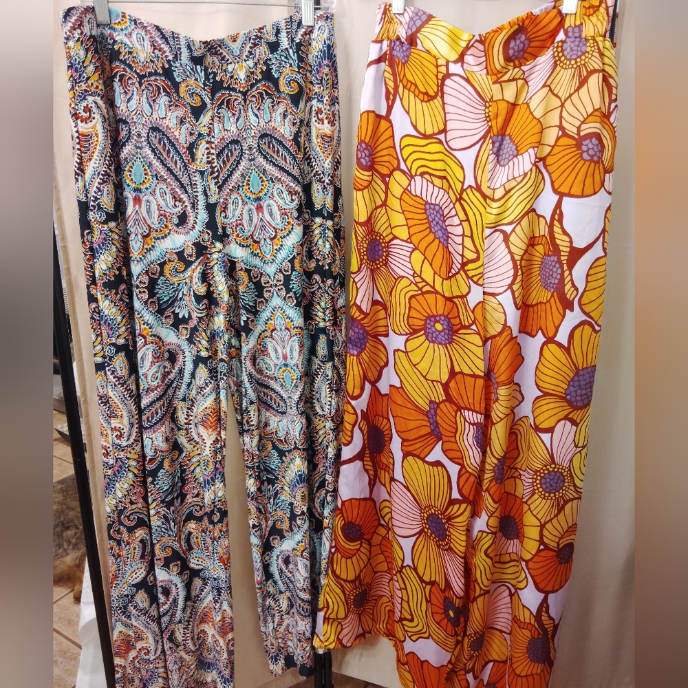 🦋2 pair Wide Leg Pants Floral and Paisley Women's Pants Set